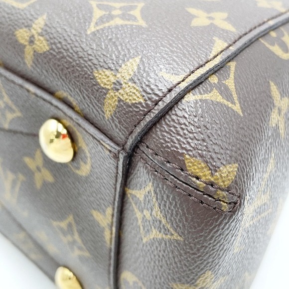 Louis Vuitton Monogram Montaigne MM Handbag - Picture 7 of 14
